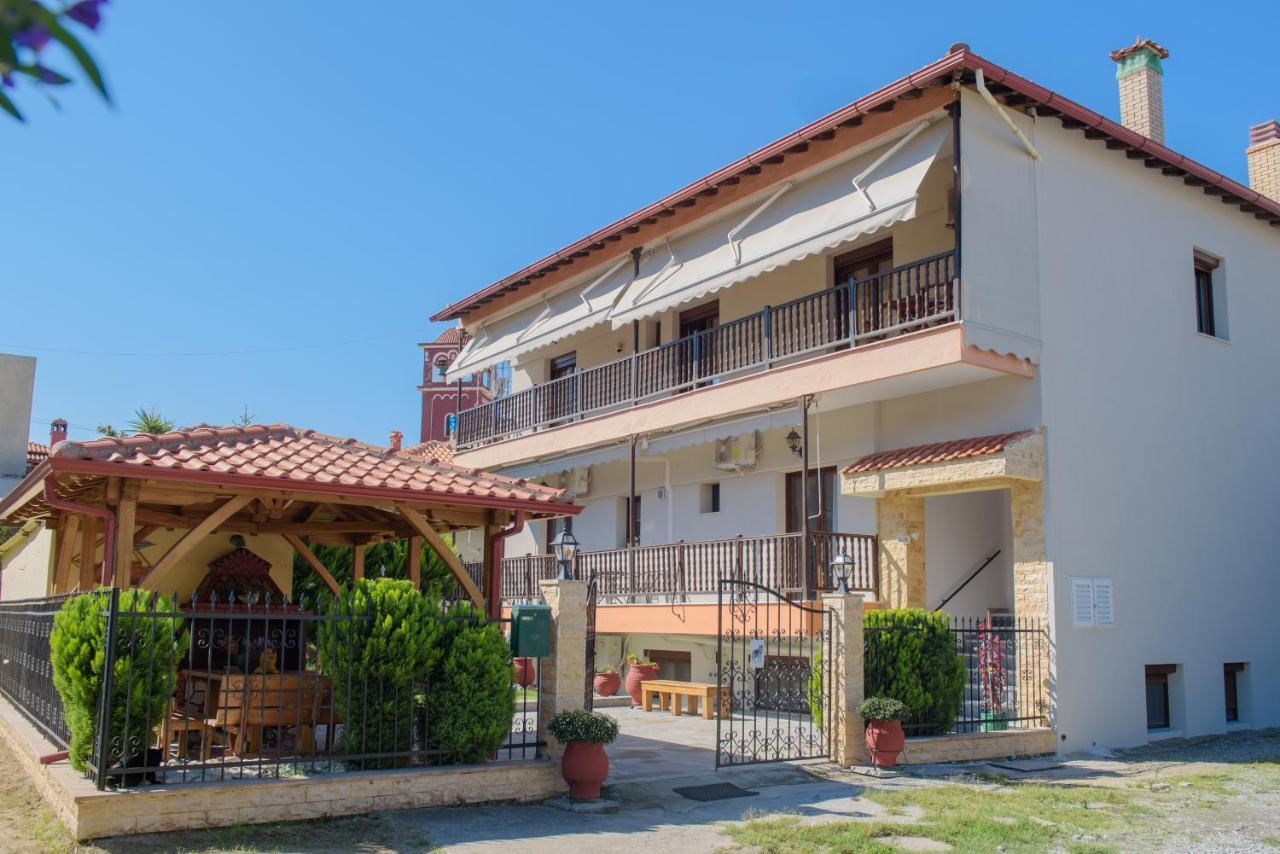Villa Ourania 伊里斯斯 外观 照片